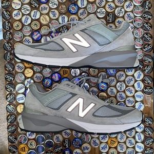 New Balance 990 v5